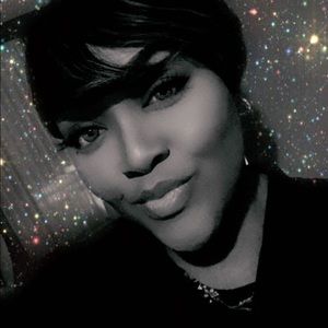 Meet your Posher, Alicia